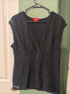 Oscar De La Renta Black Lace V-Neck Blouse